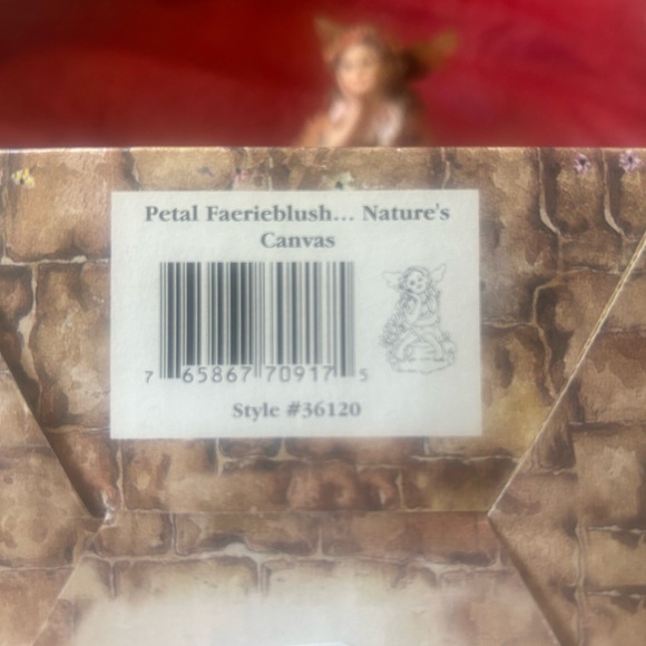 Petal Faerieblush…Nature’s Canvas. Style #36120 Fairy figurine - Picture 9 of 9